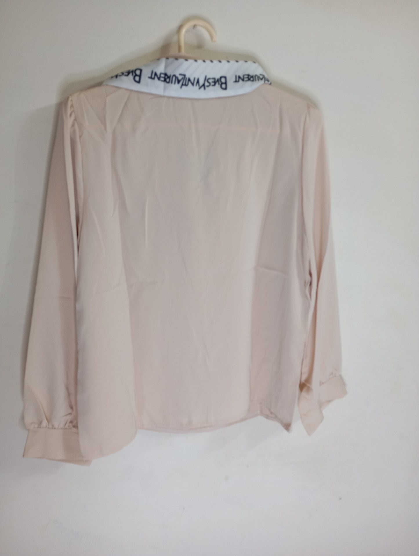 RIBBON LIGHT BROWN TOP WITH PEARL