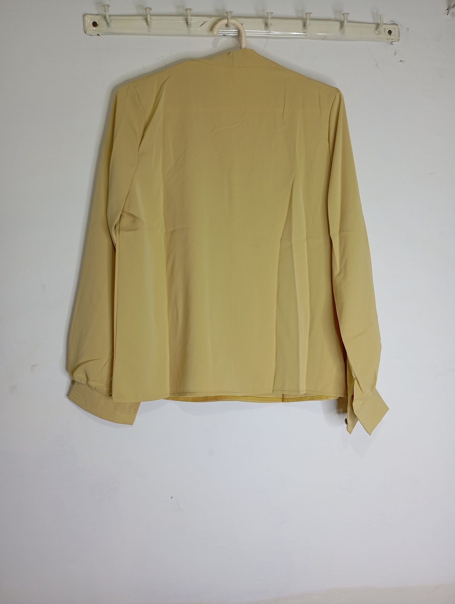 V NECK TOP YELLOW