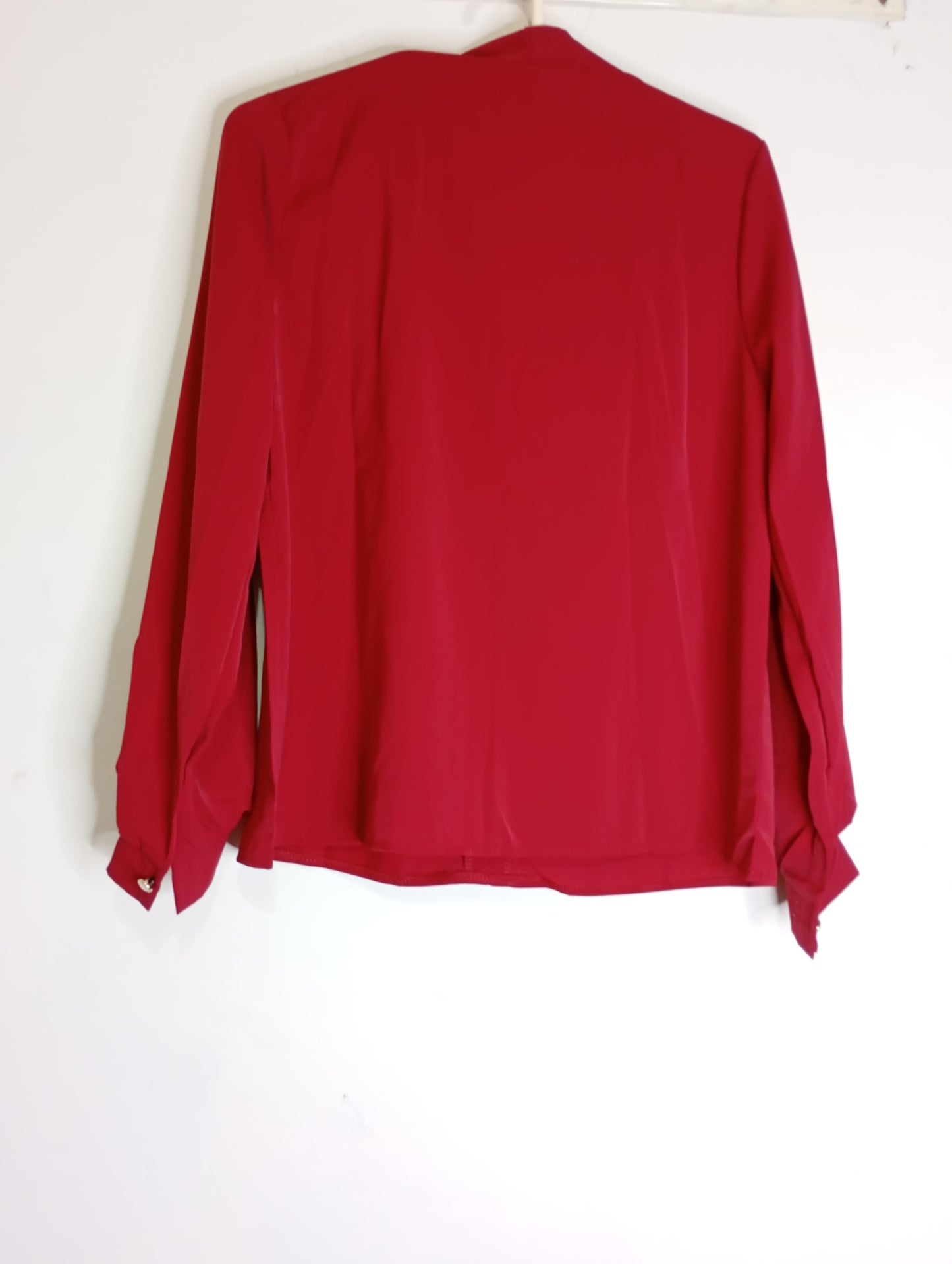 V NECK TOP  CHERRY RED