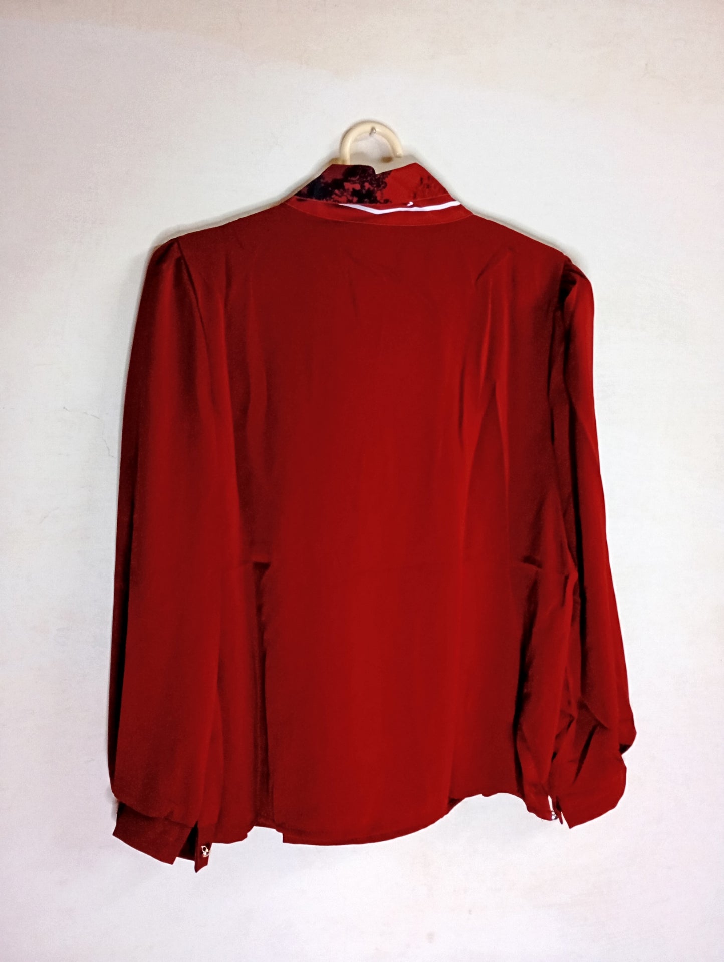 CHERRY RED TOP WITH PRINTED SCARF NECK