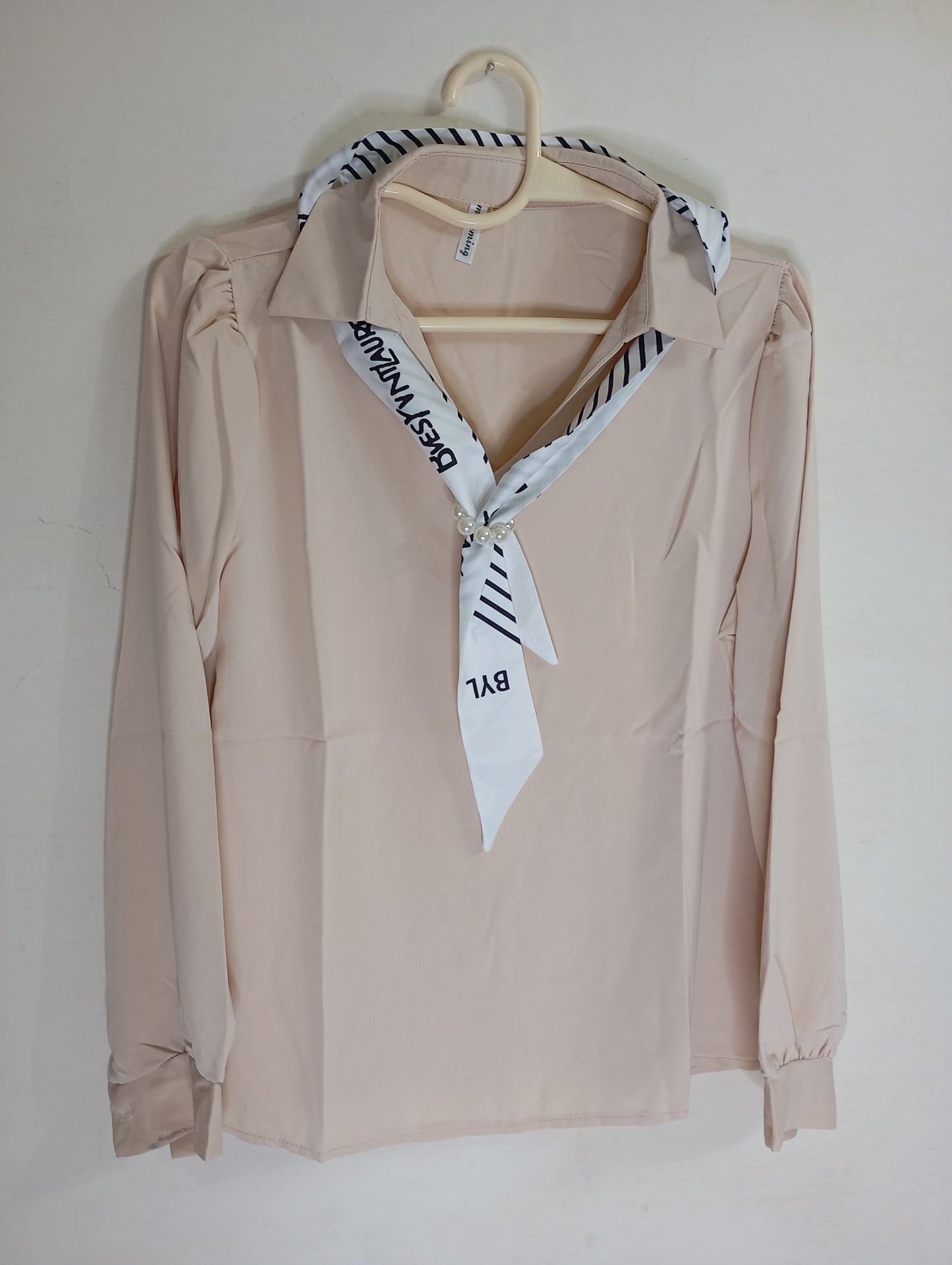 RIBBON LIGHT BROWN TOP WITH PEARL
