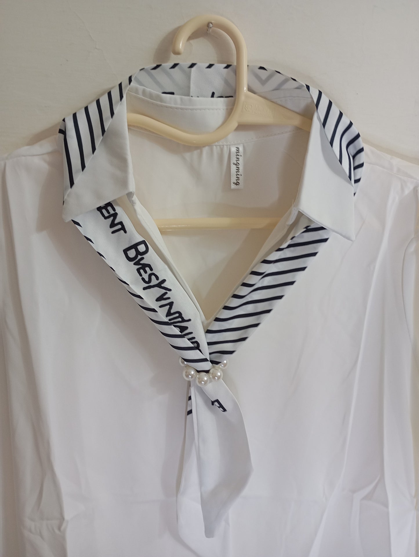RIBBON WHITE TOP WITH PEARL